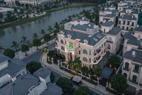 Biệt thự góc 3 mặt tiền ĐLCV1-45 đại lộ 42m Vinhomes Saigon Park 45 tỷ