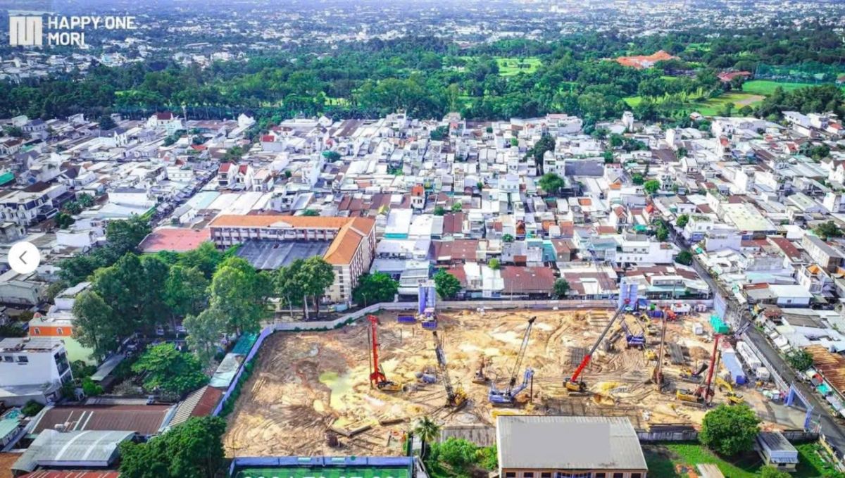 Tọa lạc tại khu vực Lái Thiêu, Bình Dương. Mặc dù là khu dân cư sầm uất, nhưng Happy One Mori cách trung tâm TP.HCM hơn 17km