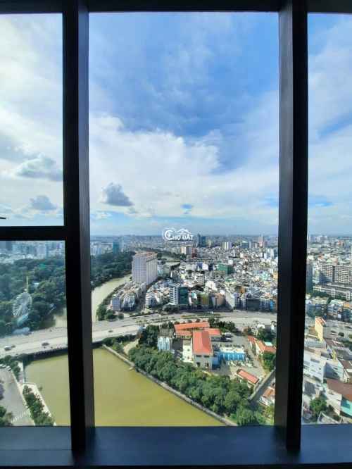 Bán căn hộ Quận 9 - Vinhomes opus One 3PN giá 8.2 tỷ